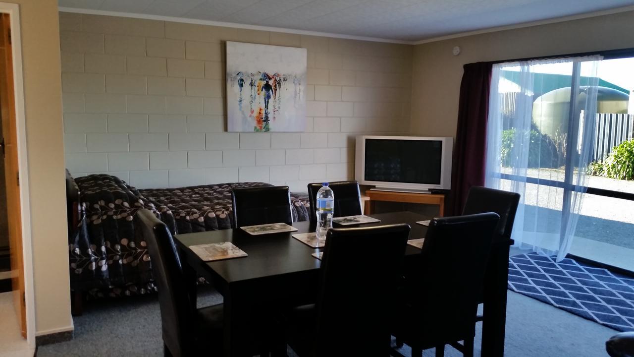 Moeraki Boulders Motel Hampden Exteriör bild